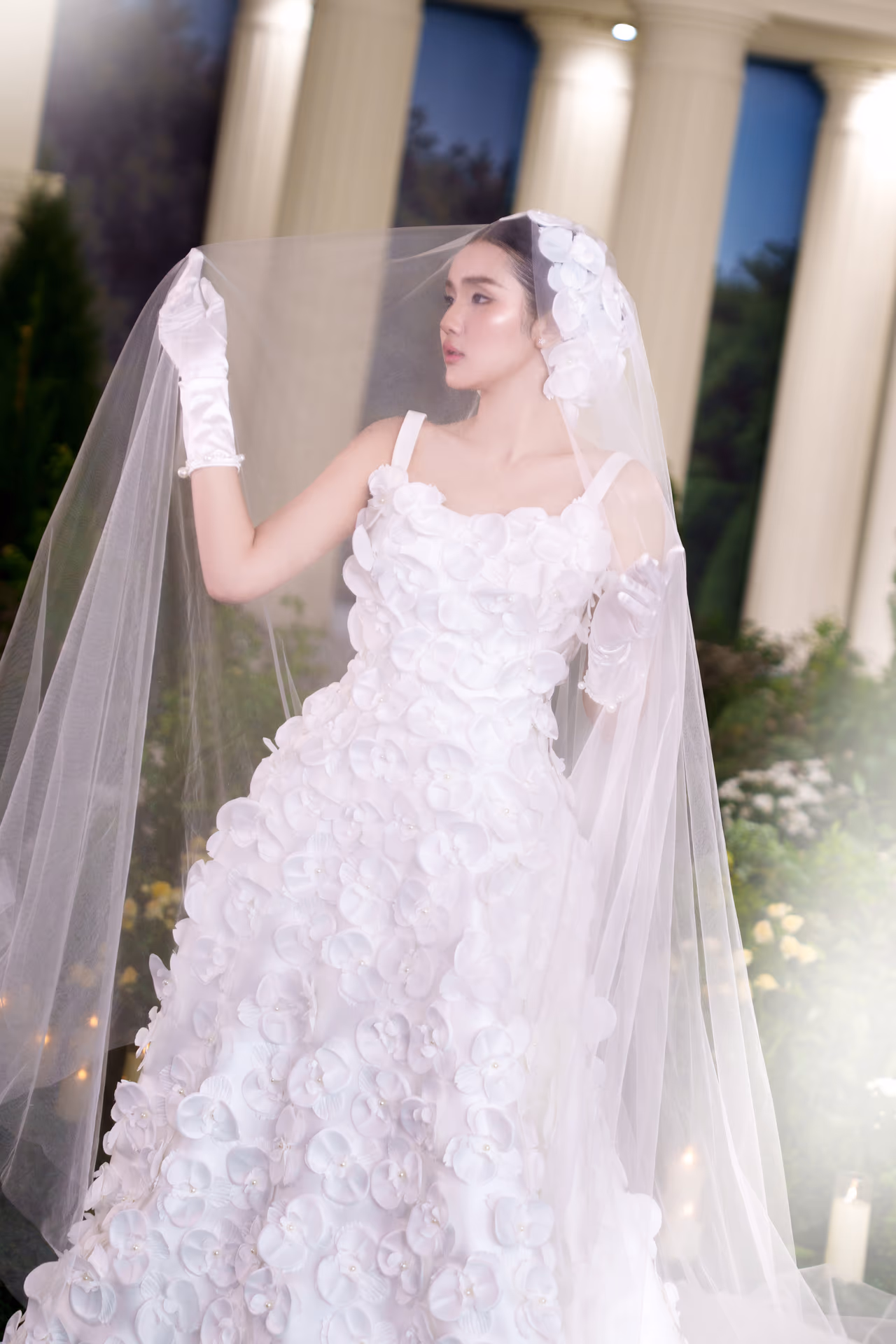 PETAL BALLGOWN & LIFTED TULLE VEIL